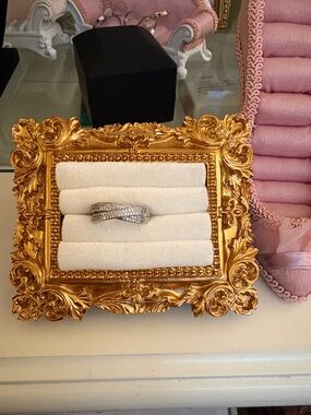 Gold Ornate Jewelry Ring Display with Cream Velvet Inserts CZ